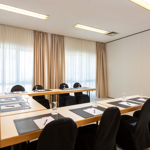 TRYP by Wyndham Rosenheim Business Hotel Meeting Conference Room Kampenwand Upper Bavaria | © TRYP by Wyndham Rosenheim